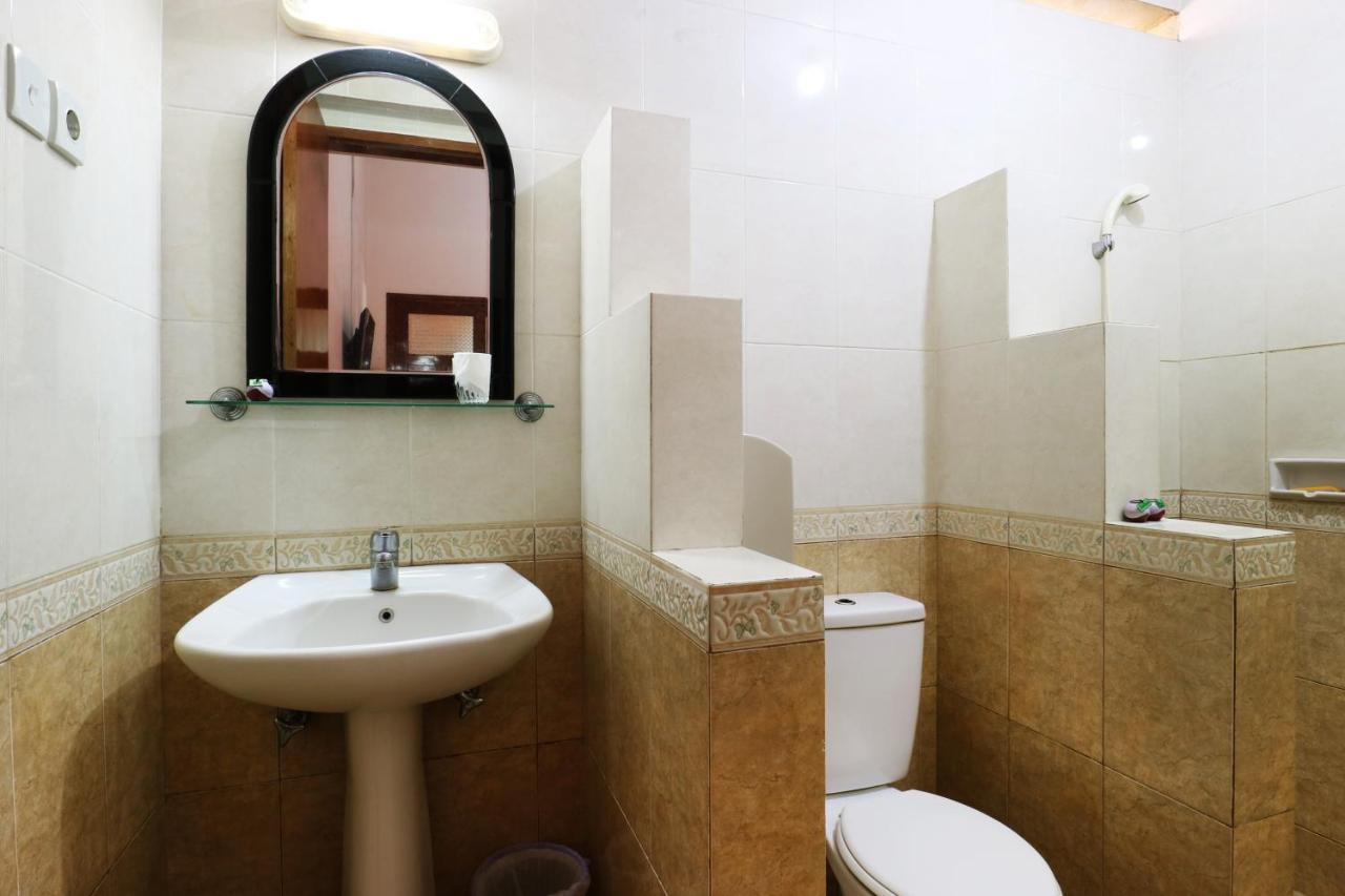 Reddoorz Plus Near Brawijaya Museum Malang Exterior photo