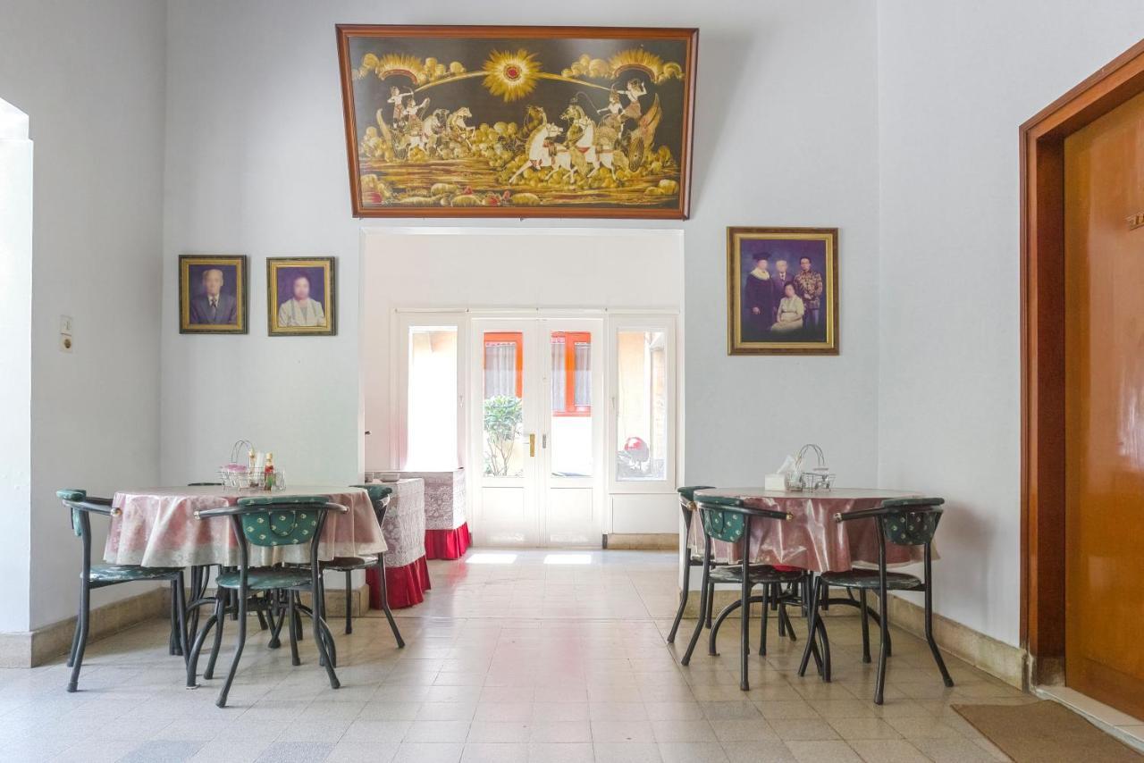 Reddoorz Plus Near Brawijaya Museum Malang Exterior photo